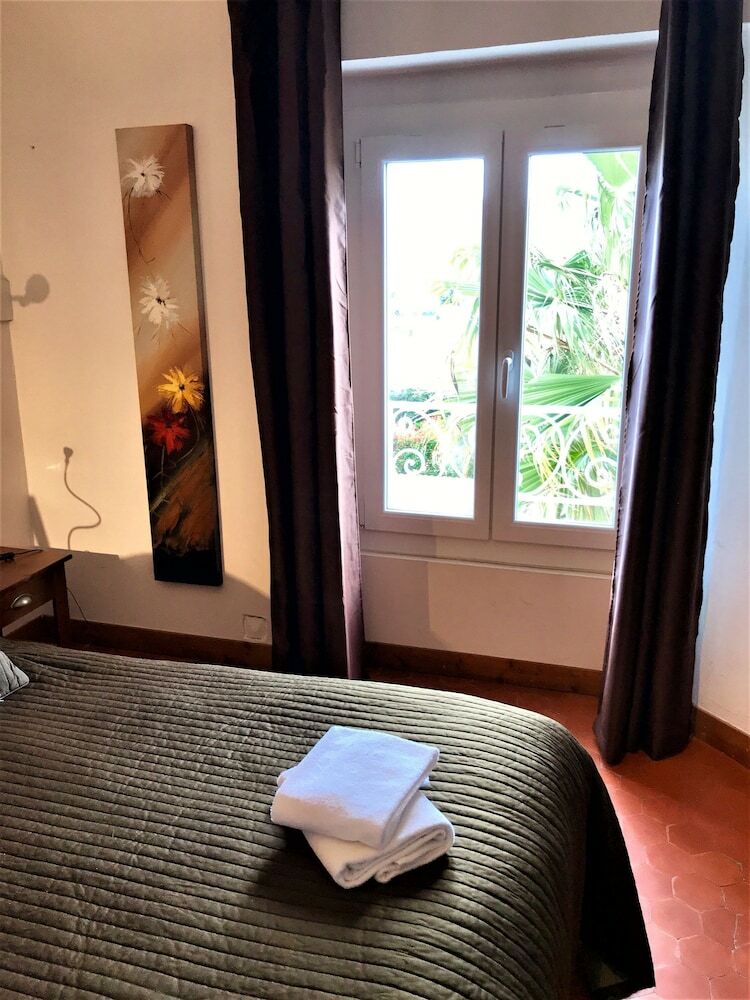 Bed & Breakfast Domaine De L'aufrene