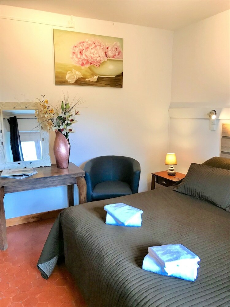 Bed & Breakfast Domaine De L'aufrene