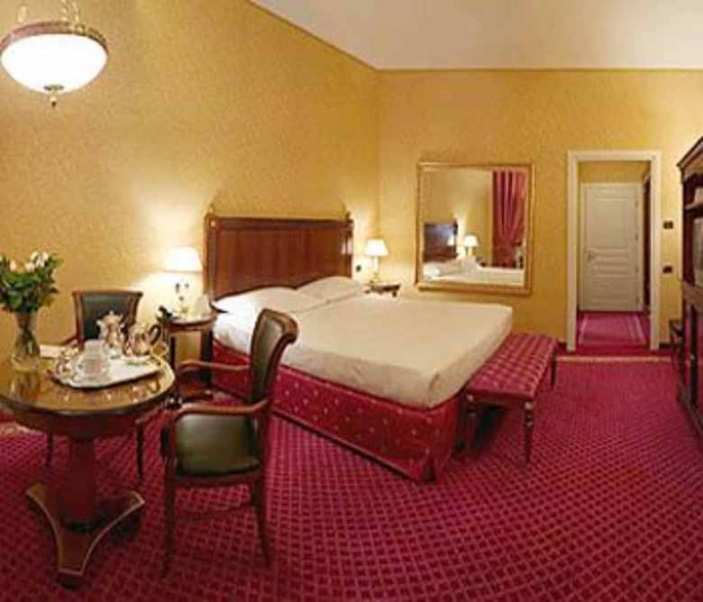 Maxim Hotel