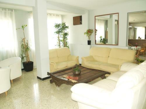 Hotel Mi�o