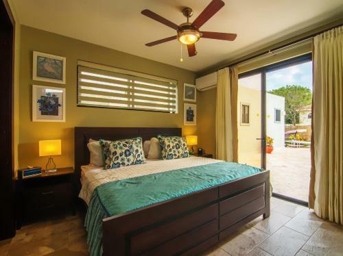 Hostal Residencial Casa Linda
