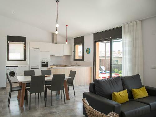 Villa Independiente Medes Mar 16