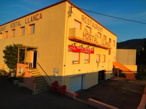 Hostal Pensi� Restaurant Llan�a