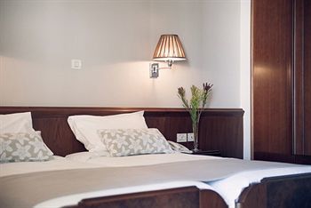 Avra City Hotel (former Minoa Hotel)