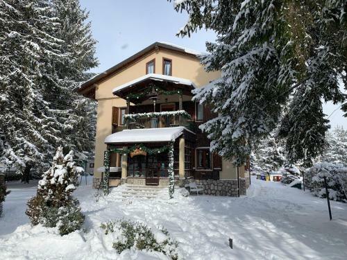 Bed & Breakfast Villa Dei Pini