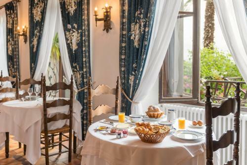 Hotel Logis Beau Site