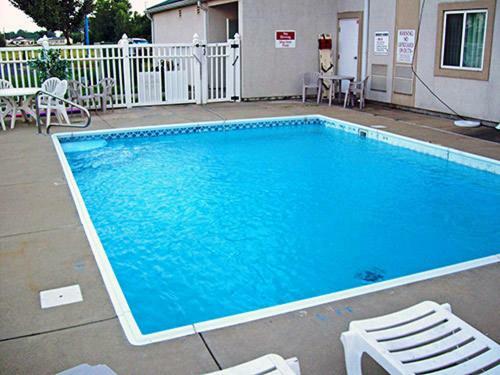 Motel 6 Seymour North