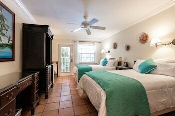 The Caribbean Court Boutique Hotel