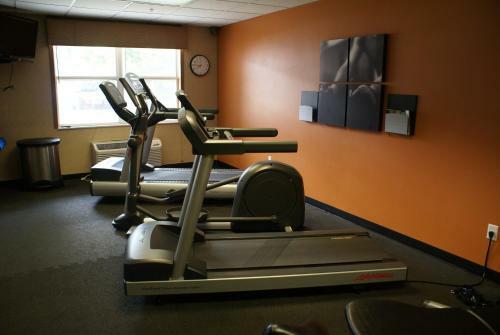 Hotel Country Inn & Suites Lansing
