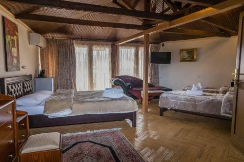 Aeolic Star Hotel