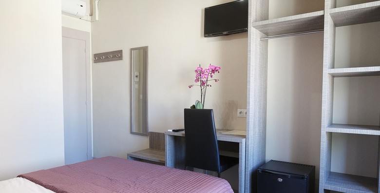 Hostal Fonda Montserrat