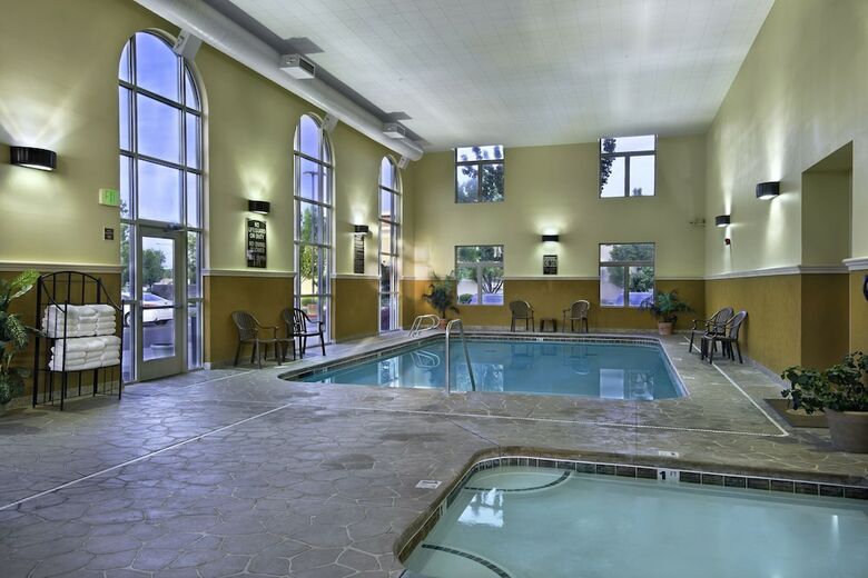 Hotel Oxford Suites Boise