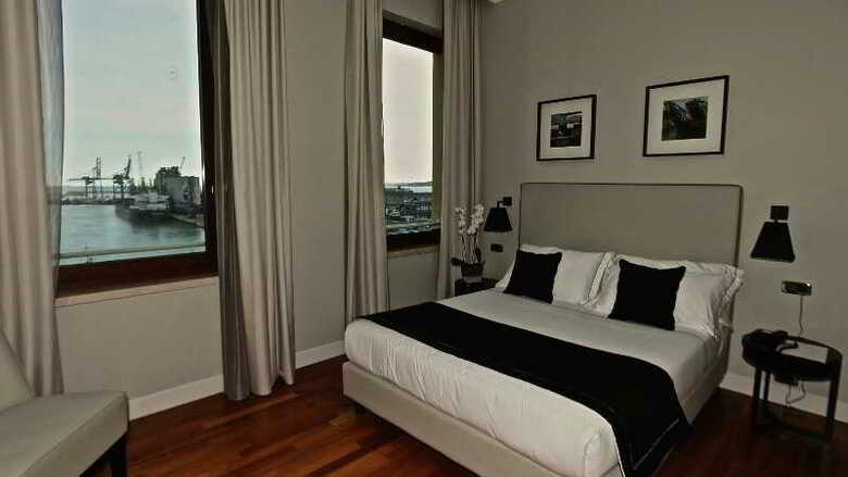 Seeport Hotel