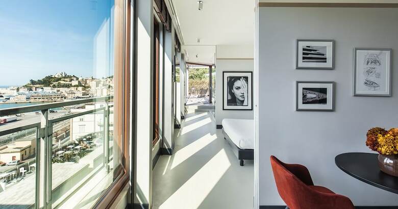 Seeport Hotel