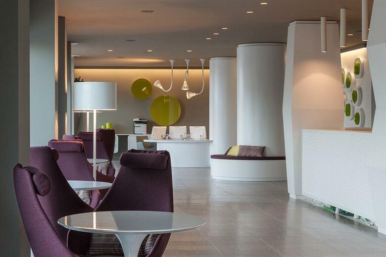8piuhotel