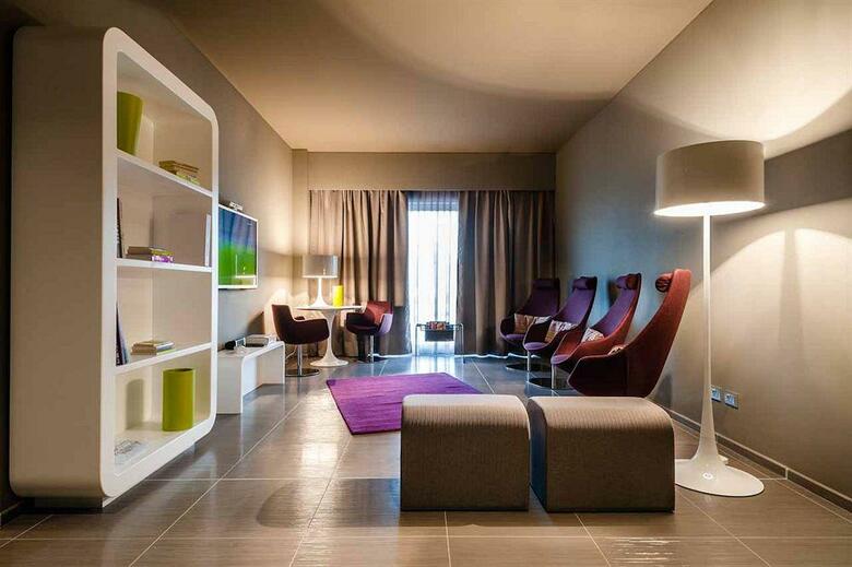 8piuhotel