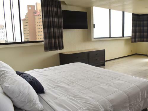 Hotel Corona Plaza