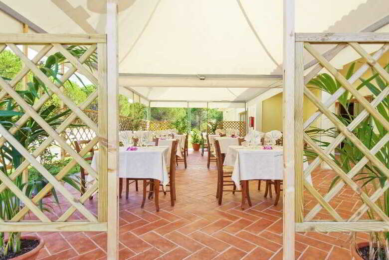 Petri Marini Hotel & Resort