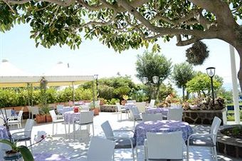Maronti Hotel