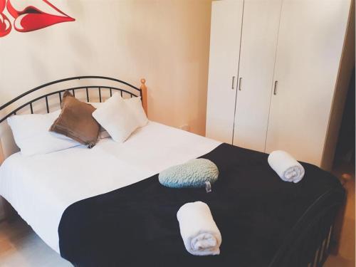 Edinburgh City Centre Aishia/sakina Apartment