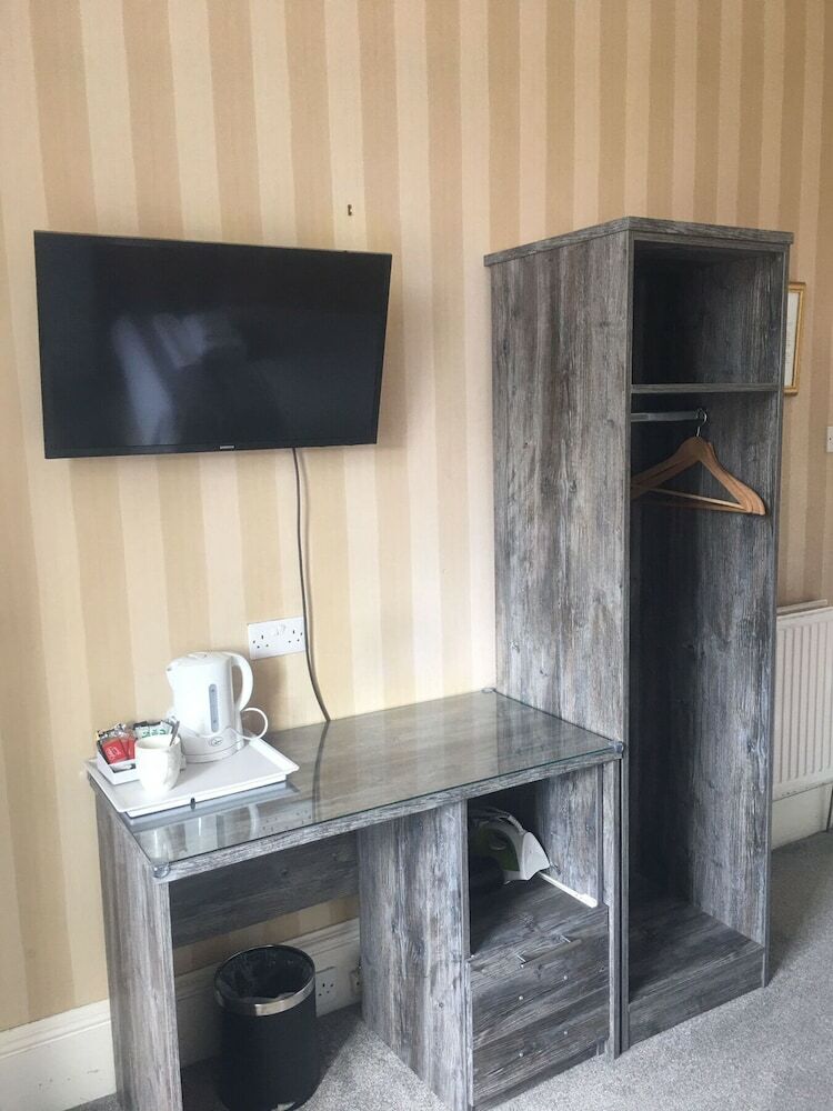 Hostal Alexander Guest House