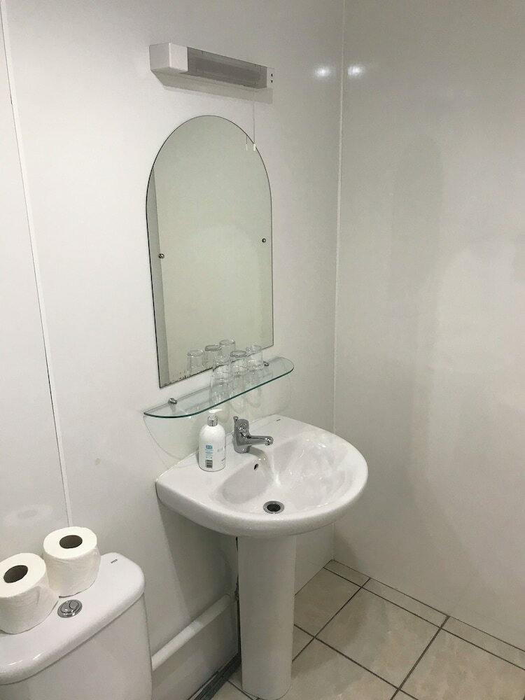 Hostal Alexander Guest House