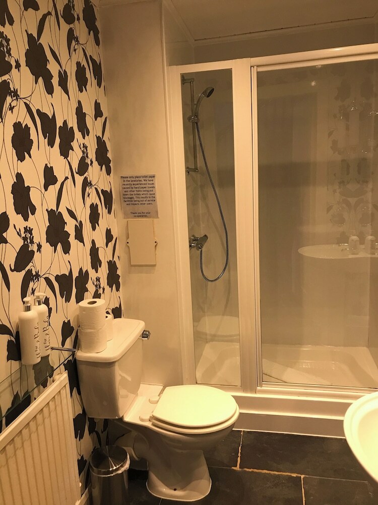 Hostal Alexander Guest House