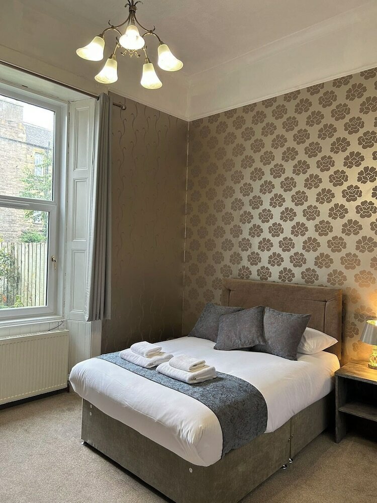 Hostal Alexander Guest House