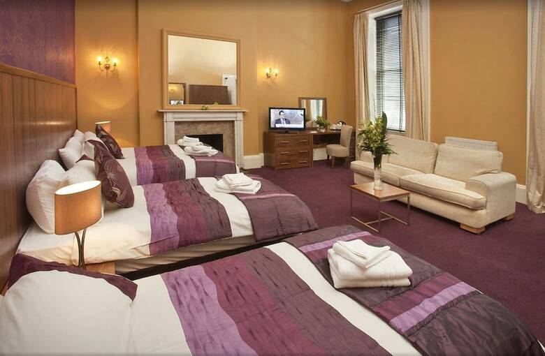 Ballantrae Hotel