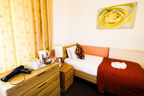 Hostal Balmore Guest House