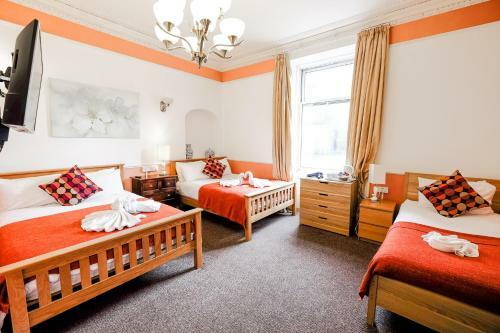 Hostal Balmore Guest House