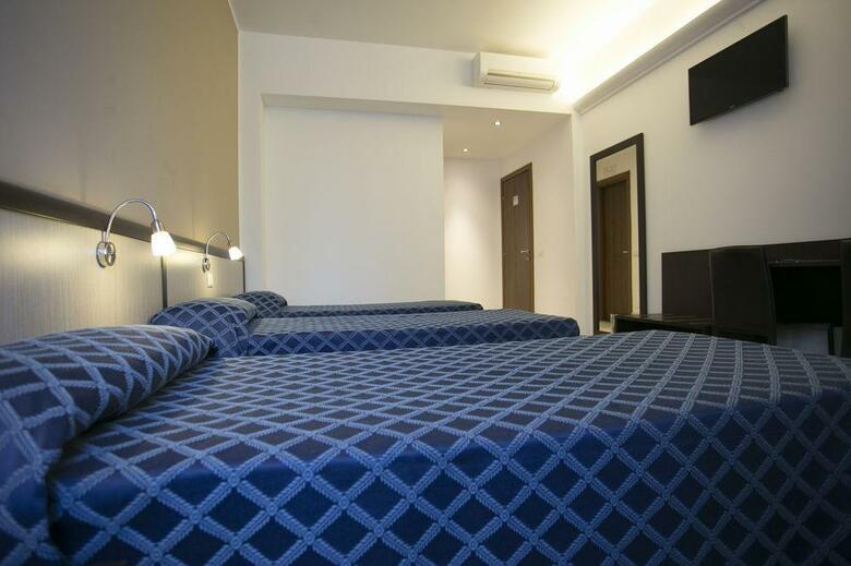 Esco Hotel