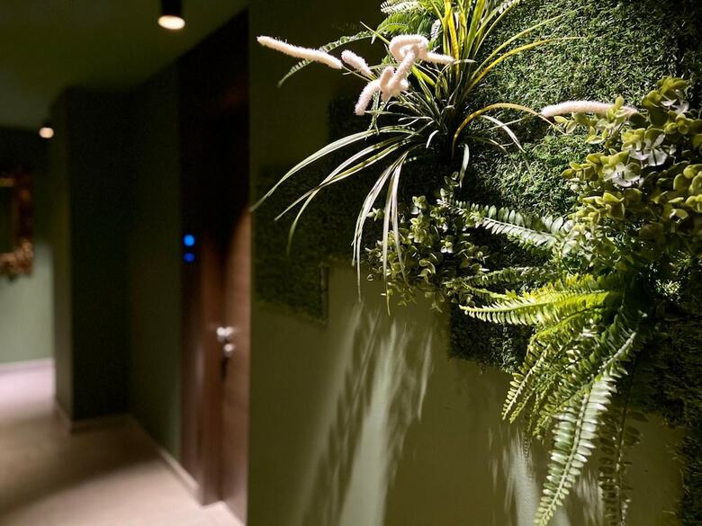 Esco Hotel