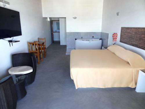 Akas Apartments