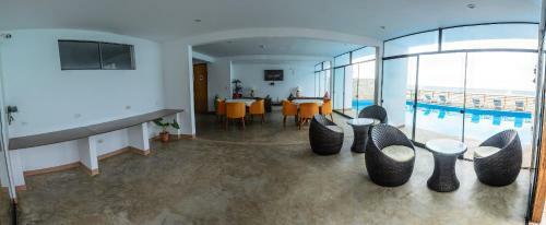 Akas Apartments