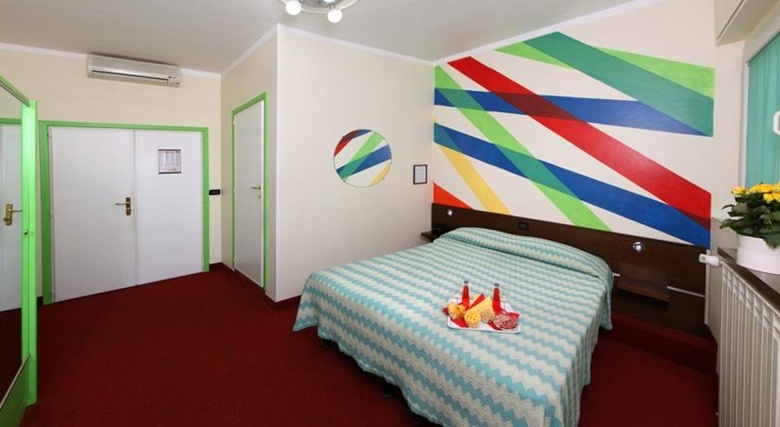 Hotel Cairoli