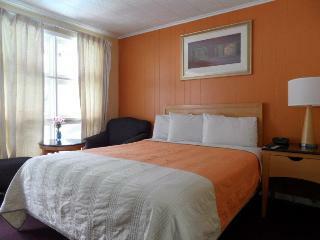 Pinebrook Motel