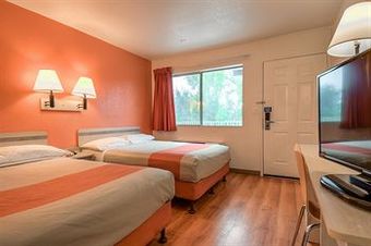 Motel 6 Los Angeles - Whittier