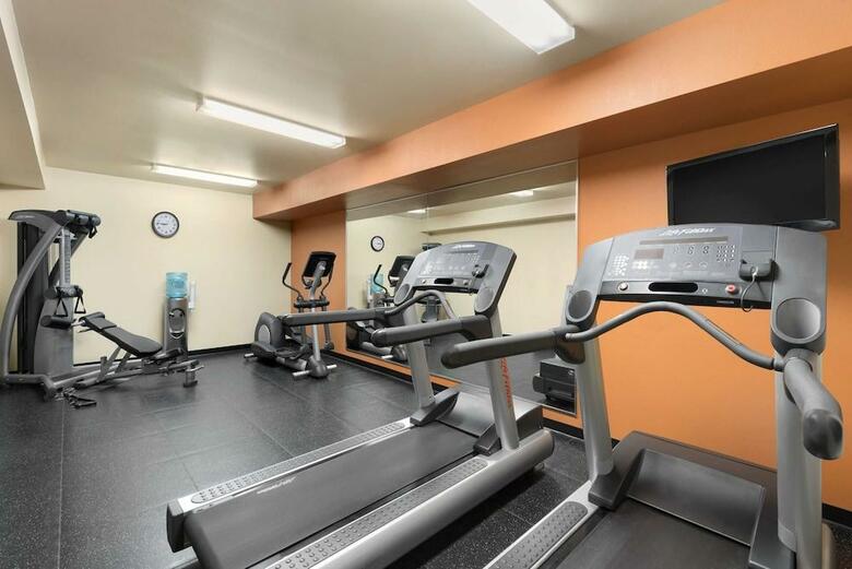 Hotel Country Inn And Suites Madison West