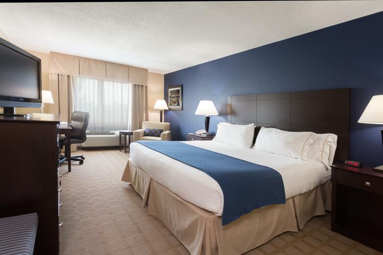 Holiday Inn Express Hotel & Suites Fort Pierce West