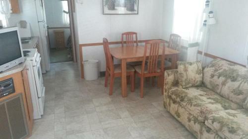 Lodge Road Runner Travel Resort