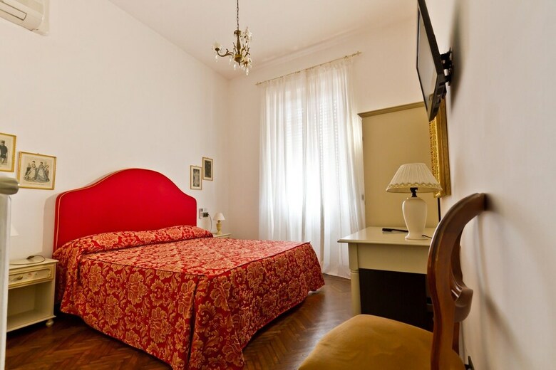 Hotel La Vela (castello Il Rifugio)