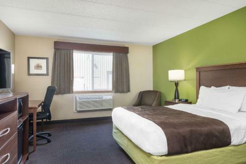 Hotel Americinn Of Little Falls