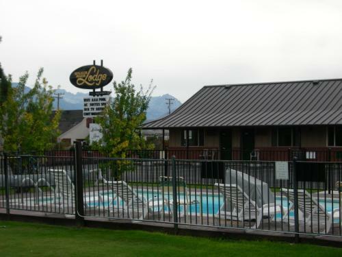Motel Walker River Lodge