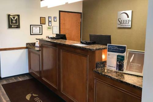 Hotel Sleep Inn & Suites Shepherdsville