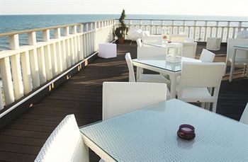 Residence T-village
