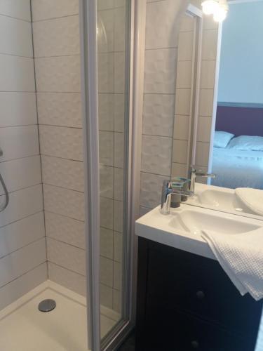 Cabaret� Hotel