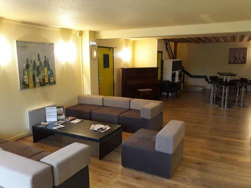 Hotel Aux Lys De Chablis