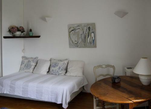 Hostal Maison D'h�tes Domaine De La Rhue