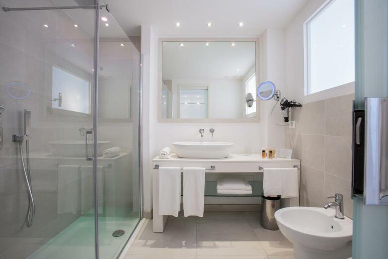 Hotel Costa Brada Luxury Resort